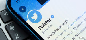 The evolution of Twitter in action